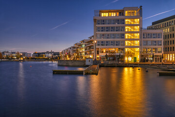 Promenade am Phoenixsee in Dortmund Hörde