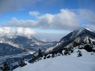 Fototapeta na wymiar Mountain panorama in Bavarian Alps, in wintertime