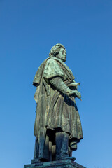 Fototapeta na wymiar statue of Ludwig van Beethoven in Bonn