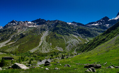 Refuge du Pré de la Chaumette - Vallée de Champoléon - Parc des écrins (Hautes-Alpes)