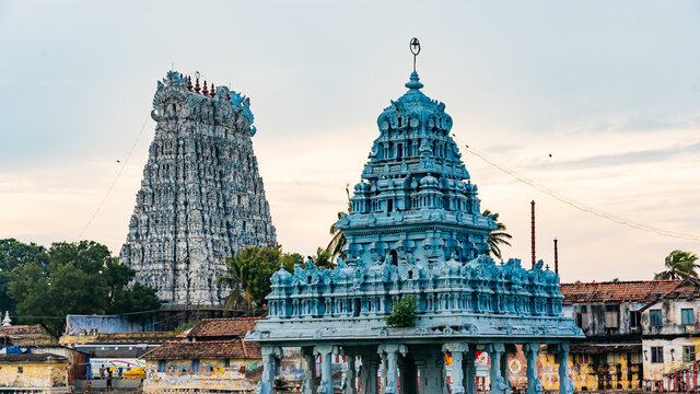 The Thanumalayan Temple, also called Sthanumalayan Temple is an important Hindu temple located in Suchindram in the Kanyakumari district of Tamil Nadu, India