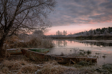 Breath Of Winter.
The first ice on Dubna river.