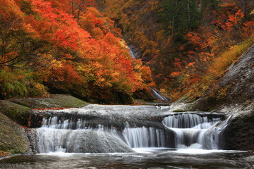 紅葉の桃洞渓谷