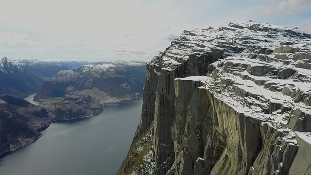 VIDEO ON TH CLIFF OF THE PULPIT ROCK, NORWAY.