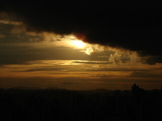 Obraz premium Sunlight at clouds