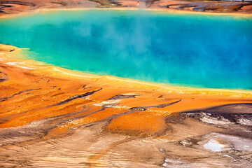 Grand Prismatic Hot Spring, Midway Geyser Basin, Yellowstone National Park, Wyoming, USA