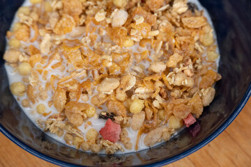 コーンフレークと牛乳