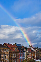 Hopefully Rainbow starts behind House