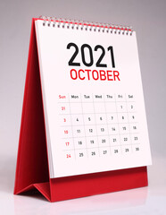 Simple desk calendar 2021 - October