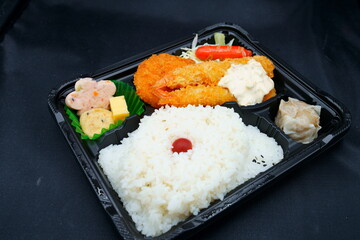 エビフライ弁当