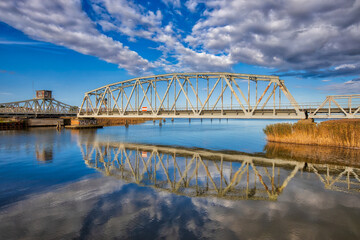 Obraz premium historische Eisenbahnbrücke Meiningen Brücke Darß Zingst