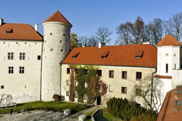 Zamek Królewski Pieskowa Skała na szlaku Orlich Gniazd w Małopolsce © Albin Marciniak