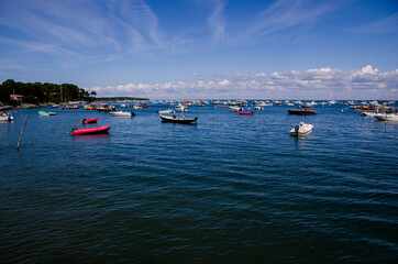 Obraz premium Viele Boote in einer Bucht