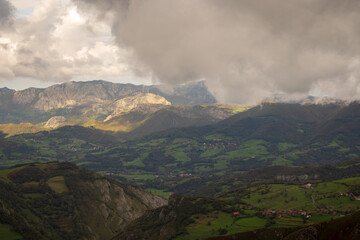 nublado, vista, montaña