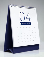 Simple desk calendar 2021 - April