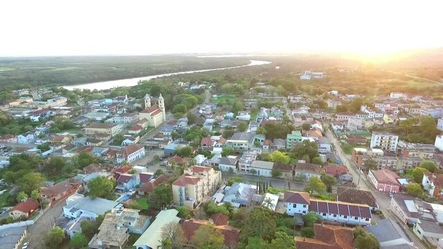 Rio Pardo (igreja matriz e Rio Jacu&iacute;)