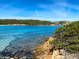 Mittelmeerküste auf Sardinien in der Nähe von Santa Teresa Gallura, Italien