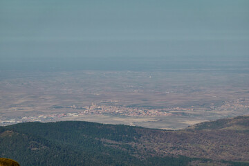 Fototapeta premium La Maliciosa, La Bola del Mundo, Navacerrada, La Pedriza, El Yelmo and the oak forests in autumn in the Sierra de Guadarrama National Park. Madrid's community. Spain