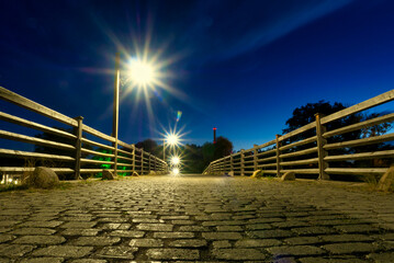 Longexposure with starbursts at burgau bridge in jena at night