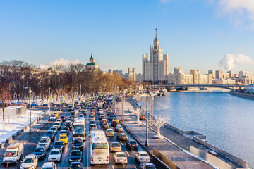 Obraz premium Moskvoretskaya embankment and high-rise building on Kotelnicheskaya embankment, Moscow, Russia