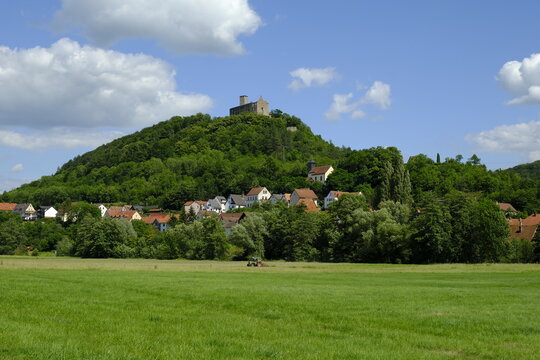 Die Ruine Trimburg in Trimberg, Gemeinde Elfershausen, Landkreis Bad Kissingen, Unterfranken, Franken, Bayern, Deutschland