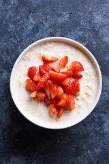 Oats porridge with strawberry