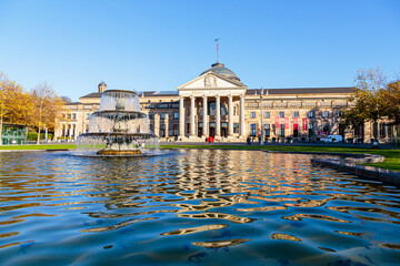 Naklejka premium Wiesbaden, das Kurhaus. 18.11.2020. 