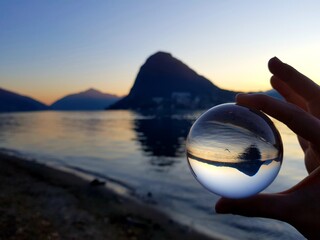 Tramonto al lago