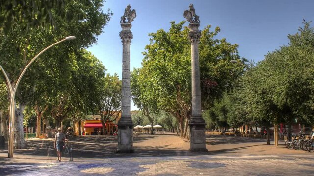 Alameda de H&eacute;rcules, Seville Timelapse