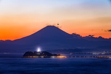 Fototapeta na wymiar 江ノ島の夕暮れ　Enoshima dusk