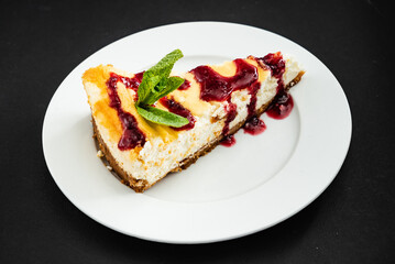 cheesecake with berry sauce