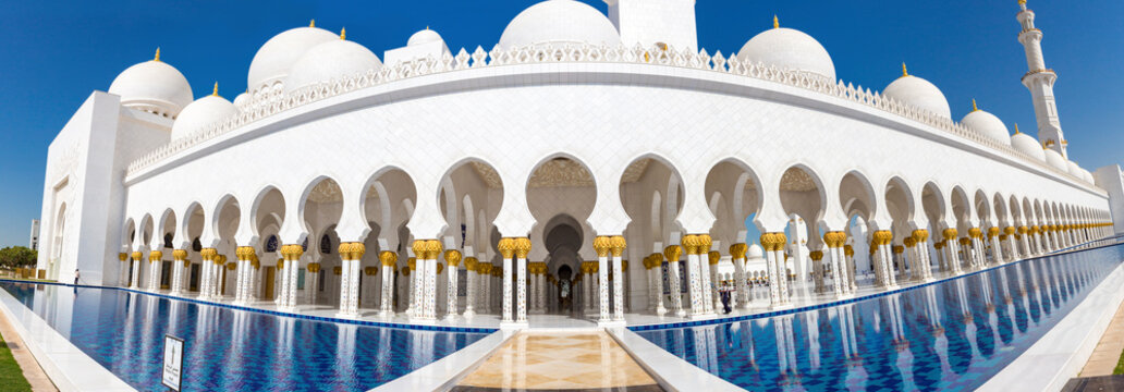 Panorama of Abu Dhabi Sheikh Zayed White Grand Mosque, United Emirates Arab