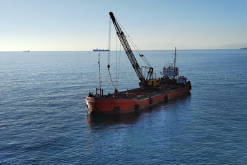 Dredge varge ship