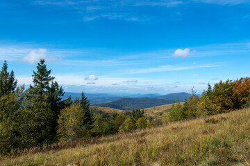 Fototapeta na wymiar Beautiful mountain landscape, with blue sky, on a sunny day. The Carpathians.