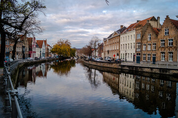 Obraz premium Bruges et ses canaux