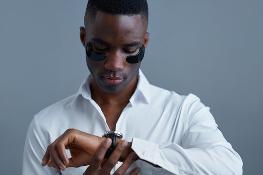 Man beauty routine before going out