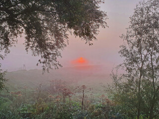 Fototapeta na wymiar Sunrise over Nederhorst den Berg 