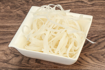 Boiled rice noodle for cooking
