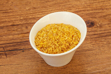 Vegetarian cuisine - dry bulgur for cooking