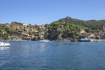 Beautiful view of Mediterranean Sea, Collioure village, bay of Ansa de la Baleta. Collioure -...