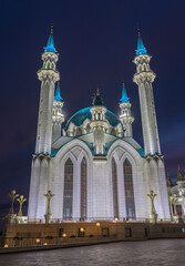 Fototapeta na wymiar view of the Kul Sharif mosque in Kazan, photo taken in a late summer evening