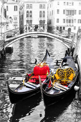 Fototapety  Romantyczna Wenecja. Kanały i gondole. Włochy