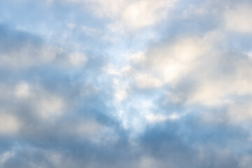 Ciel nuageux digne d'une aquarelle
