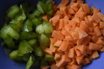 Cocinar dentro del hogar para alimentar a la familia con amor y cari&ntilde;o.