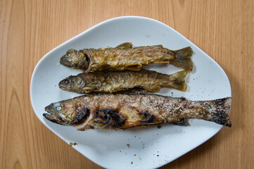 岩魚, 焼き魚, 食べ物
