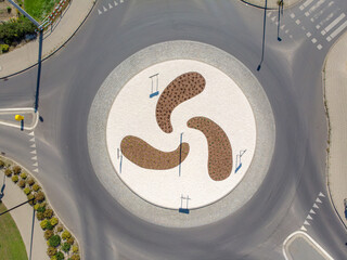 Roundabout © Jacek