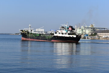 Obraz premium ship in the port