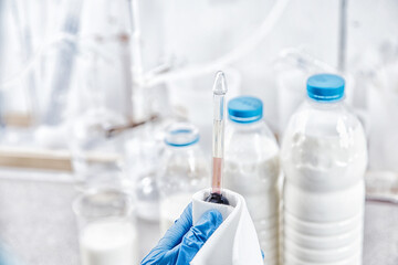 Dairy factory industry products. Analysis of percentage of fat in milk, Quality control in laboratory