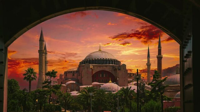 4K UHD Cinemagraph / seamless video time-lapse loop of the UNESCO heritage site Hagia Sophia, famous for its architecture from Roman times, now converted back to a mosque during a golden sunset.