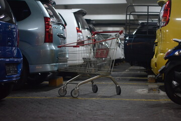 trolley supermarket 